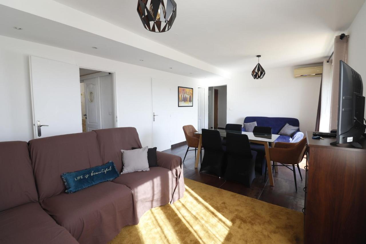 Appartement Lumineux, Proche Du Centre Ville, Parking Prive Montpellier Luaran gambar